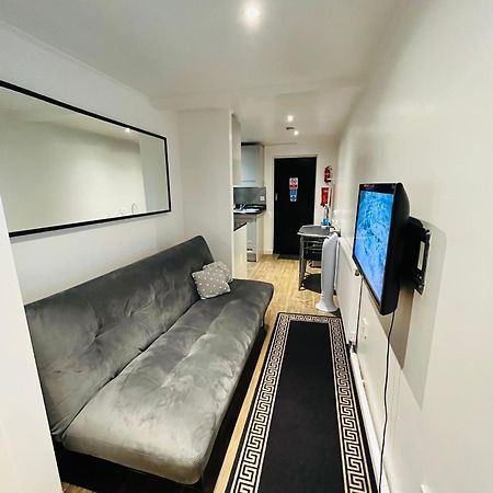 Exclusive Private One Bedroom Suite 런던 외부 사진