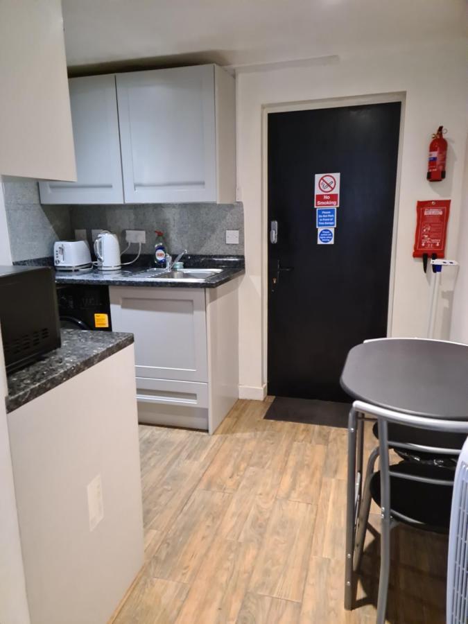 Exclusive Private One Bedroom Suite 런던 외부 사진