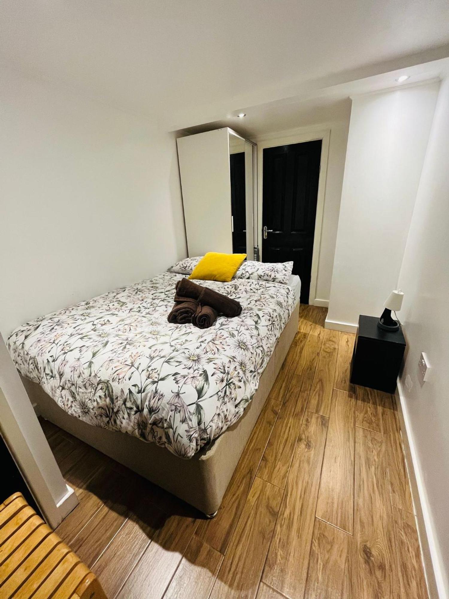 Exclusive Private One Bedroom Suite 런던 외부 사진